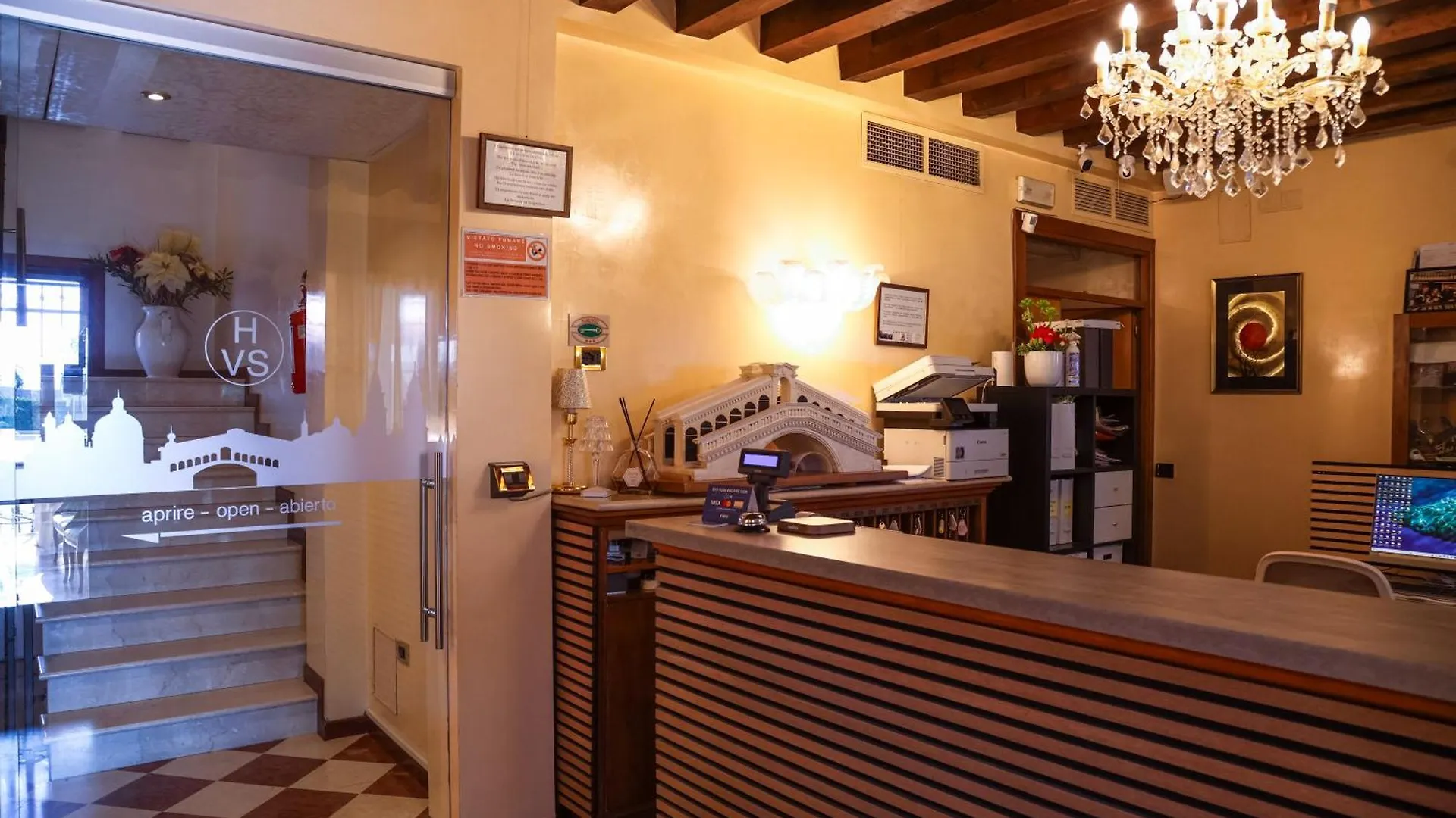 Hotel Villa Sara ميستر