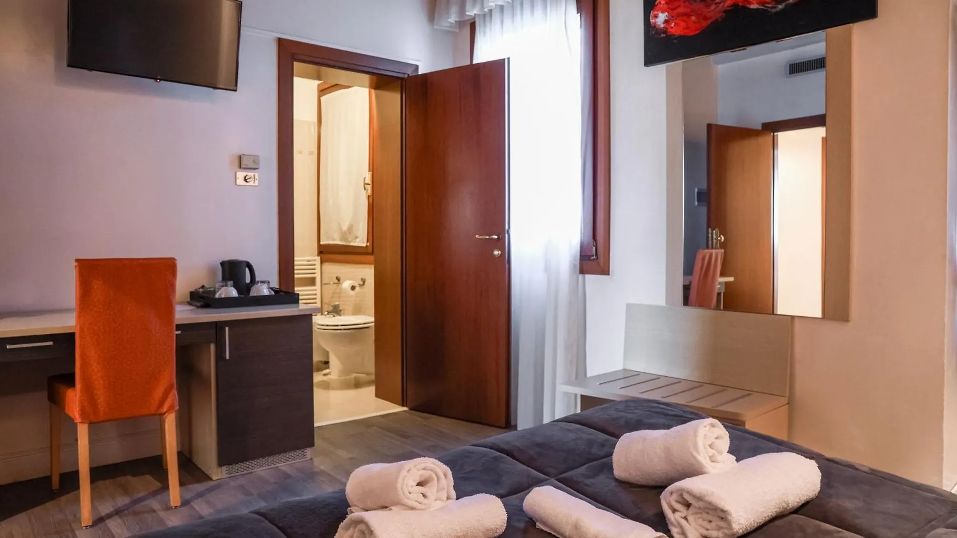 Hotel Villa Sara Местре Италия