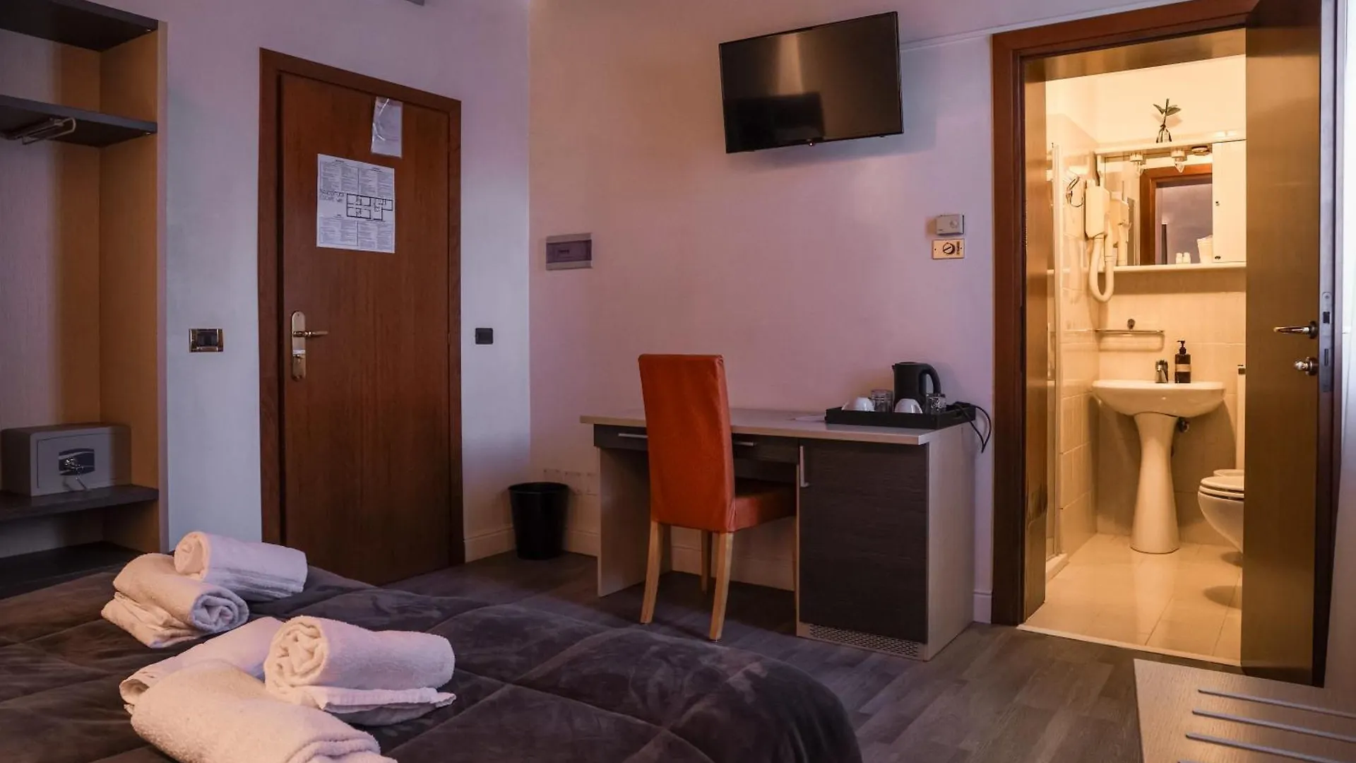 Hotel Villa Sara Местре