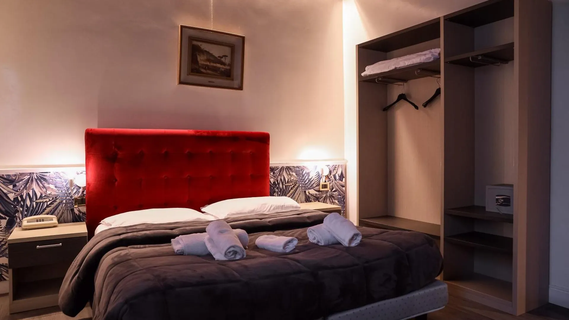 Hotel Villa Sara ميستر