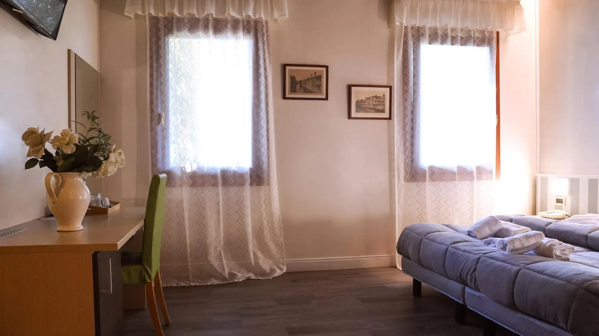 Hotel Villa Sara Местре