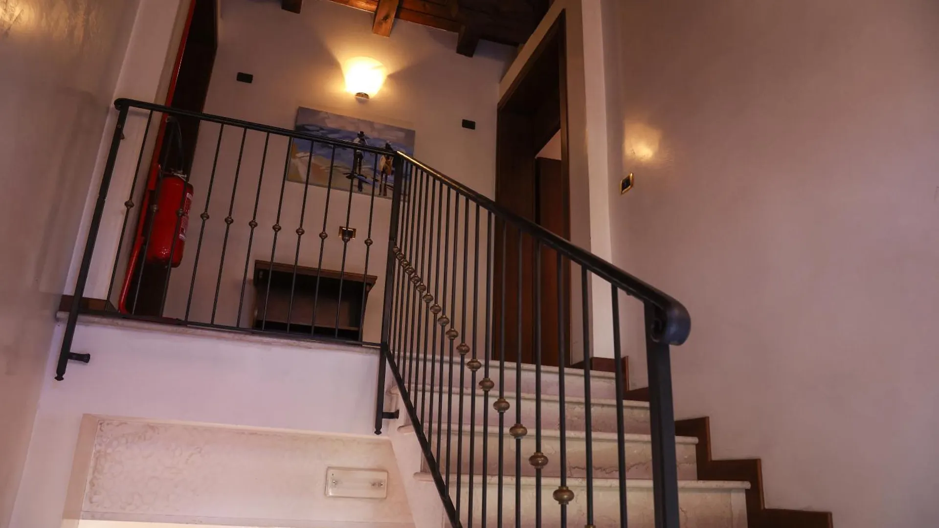 ***  Hotel Villa Sara Местре Италия