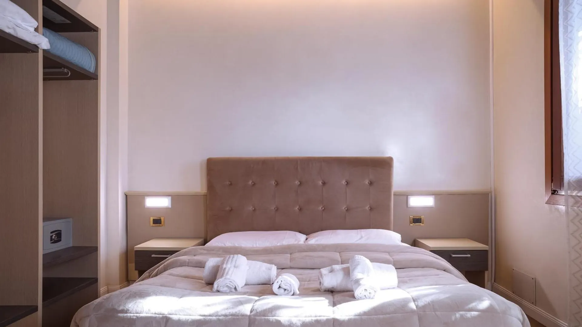 Hotel Villa Sara Местре